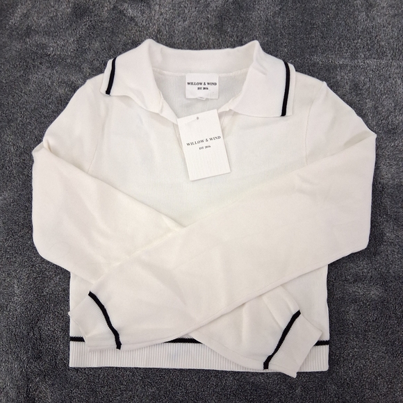 Willow & Wind Sweaters - Brand NEW White Collared Sweater with Black Trim